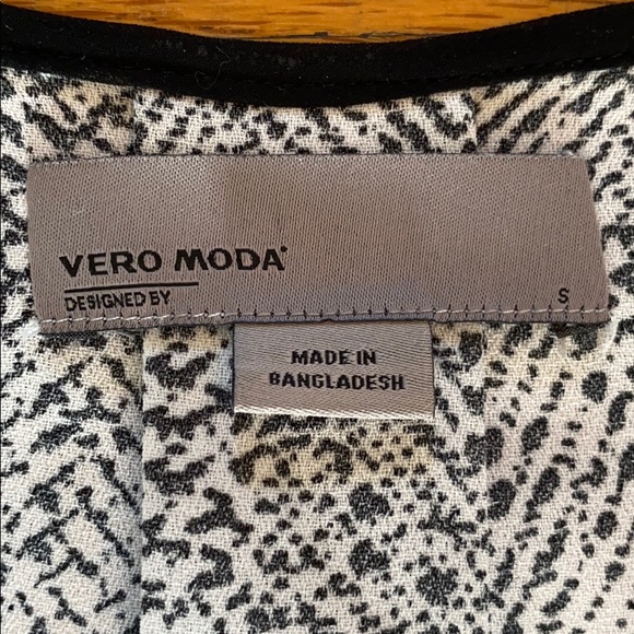 Vero Moda Black and White Shirt - Picture 4 of 5